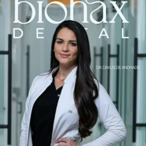 Dr. Daylis DeAndrade | Ceramic Dental Implant Dentist In Miami, FL
